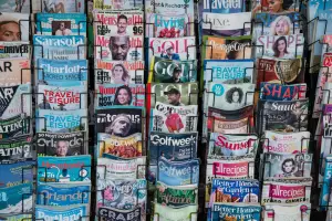 Die Auswahl an englischsprachigen Zeitschriften ist groß