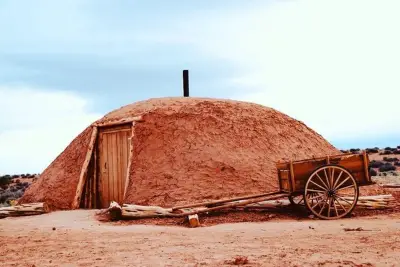 Navajo-Hogan - Shash Dine EcoRetreat